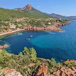 Saint-raphael- Vue Et Massif De L'esterel Apartment