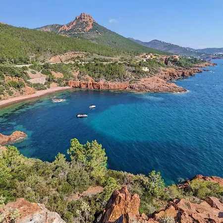 Saint-raphael- Vue Et Massif De L'esterel 公寓