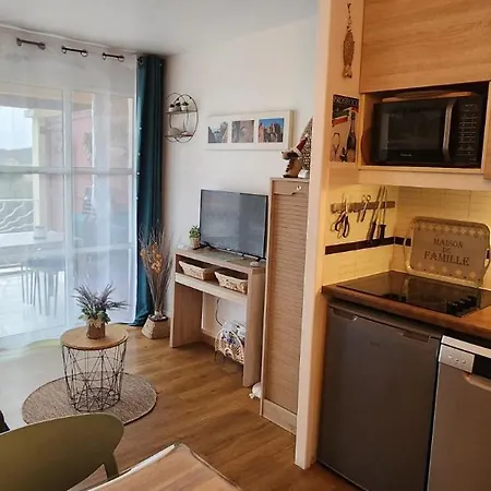 Saint-raphael- Vue Et Massif De L'esterel Апартаменты *