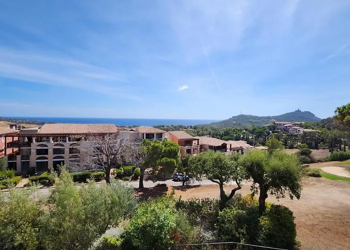 Saint-raphael- Vue Et Massif De L'esterel Сен-Рафаэль