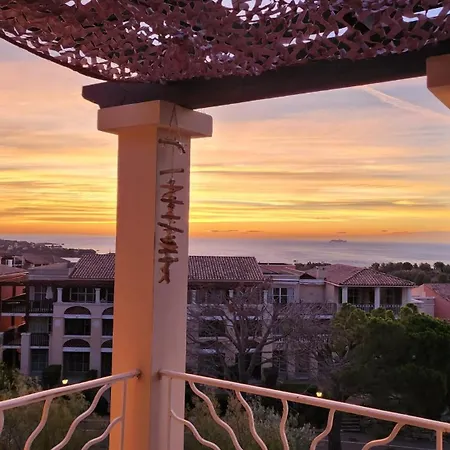 Apartment Saint-raphael- Vue Et Massif De L'esterel *