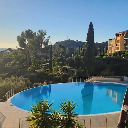 Saint-raphael- Vue Et Massif De L'esterel *