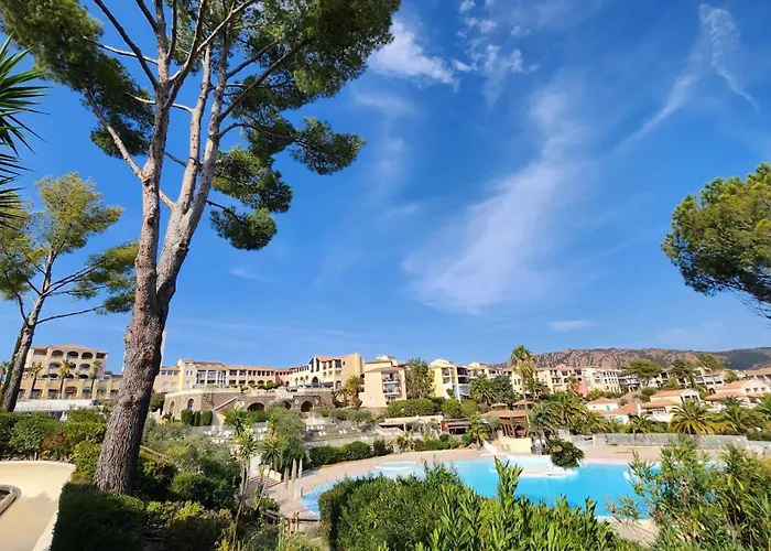 Saint-raphael- Vue Et Massif De L'esterel