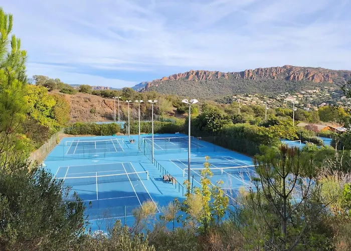 Saint-raphael- Vue Et Massif De L'esterel Διαμέρισμα