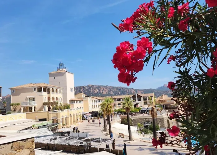 Saint-raphael- Vue Et Massif De L'esterel Saint-Raphaël