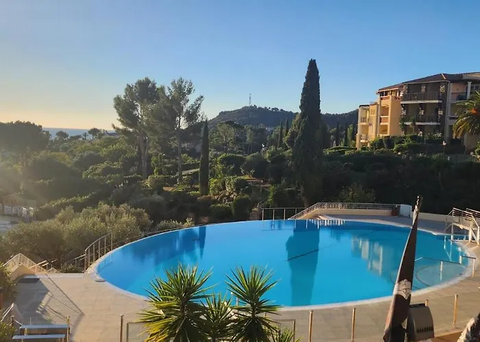 Saint-raphael- Vue Et Massif De L'esterel *