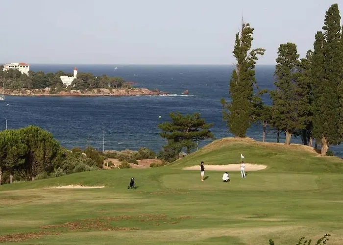 Saint-raphael- Vue Et Massif De L'esterel * Saint-Raphaël