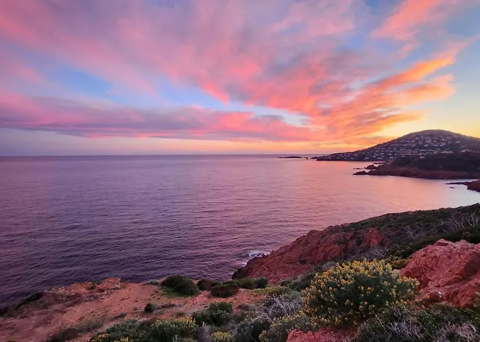 Saint-raphael- Vue Et Massif De L'esterel