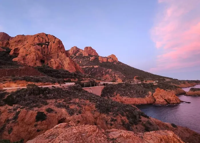 Saint-raphael- Vue Et Massif De L'esterel شقة